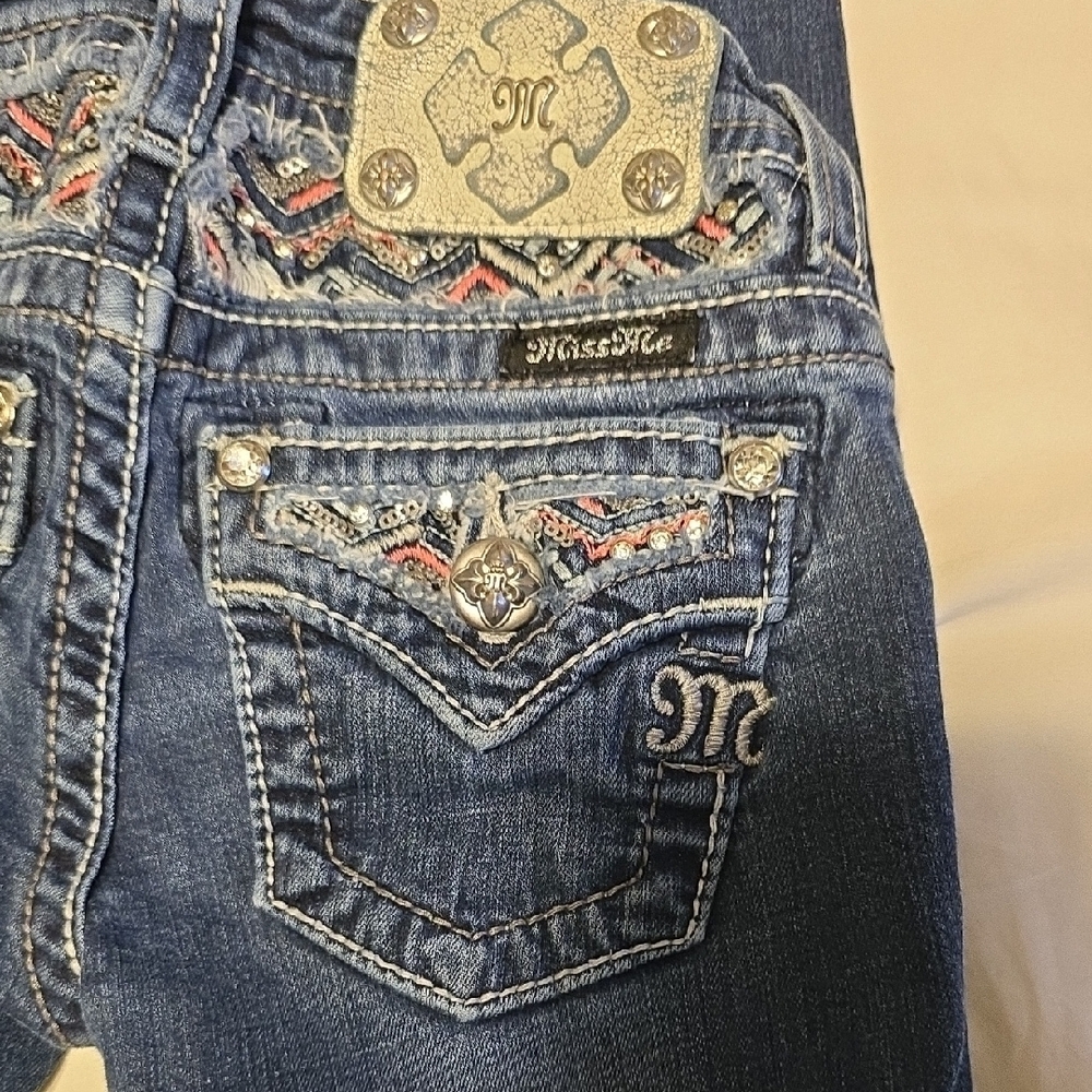 Girls Miss Me Jeans - Picture 3 of 4
